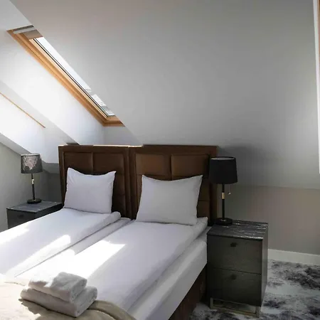 Aparthotel 4wings 4*